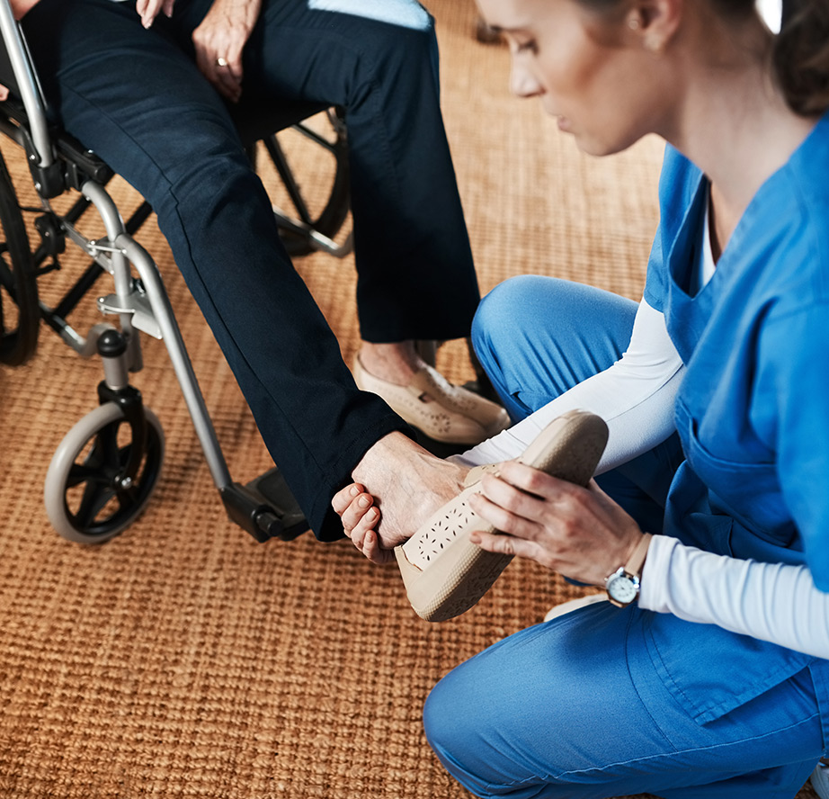 img-infirmier-domicile-soins-pieds